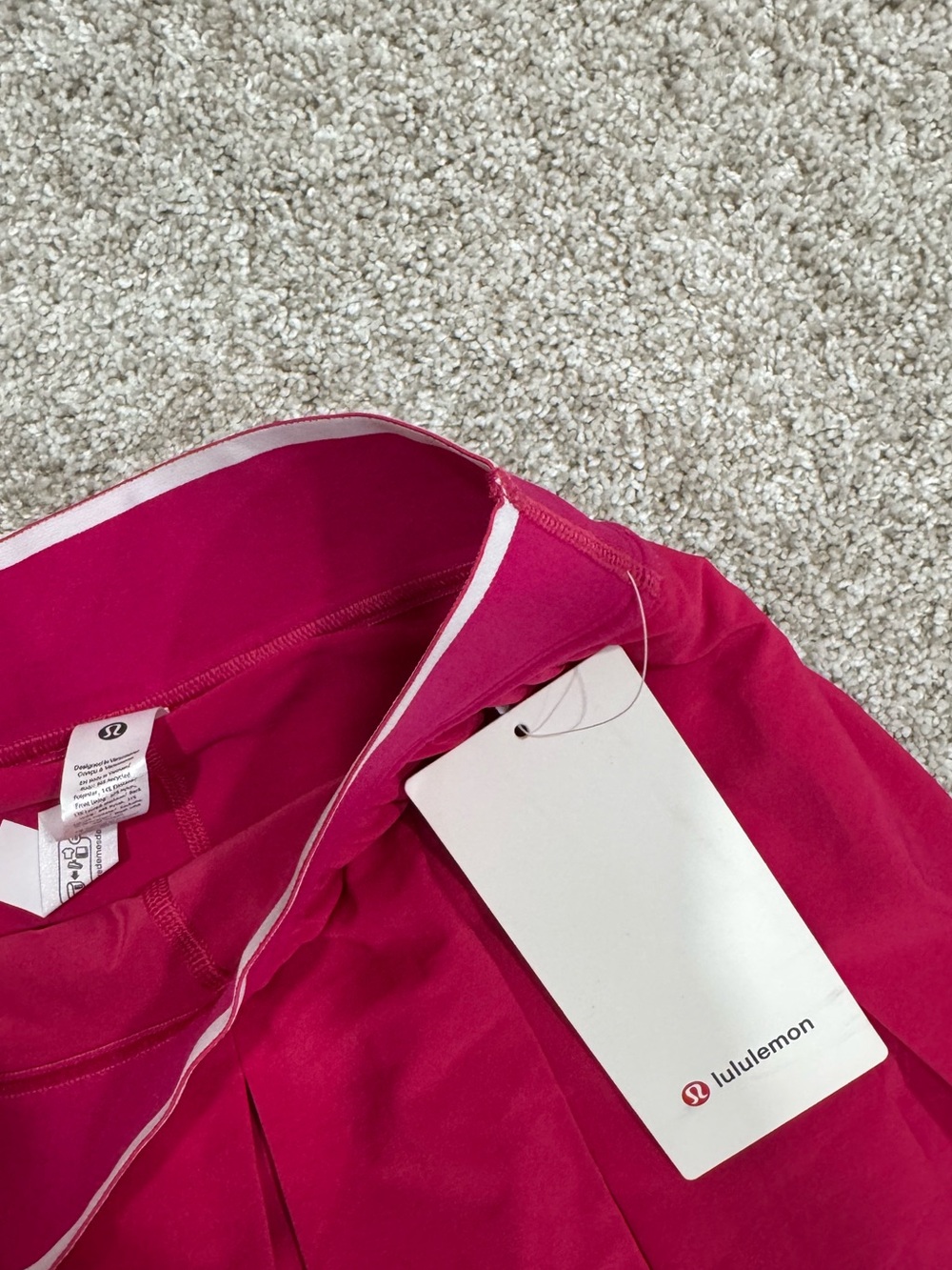 lululemon athletica Vibrant Hot Pink Pleated Skater Skirt - Picture 3 of 6